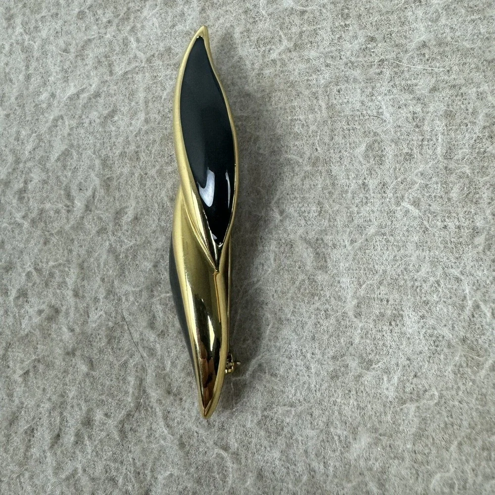 Monet Bar Brooch Womens Black Gold Tone Twisted Ribbon‎ Art Deco Vintage Pin